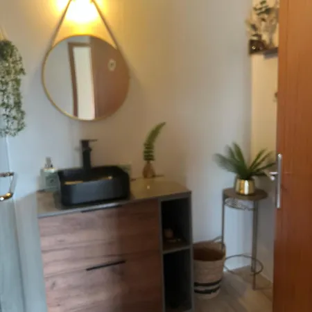 Grace House בית אירוח *